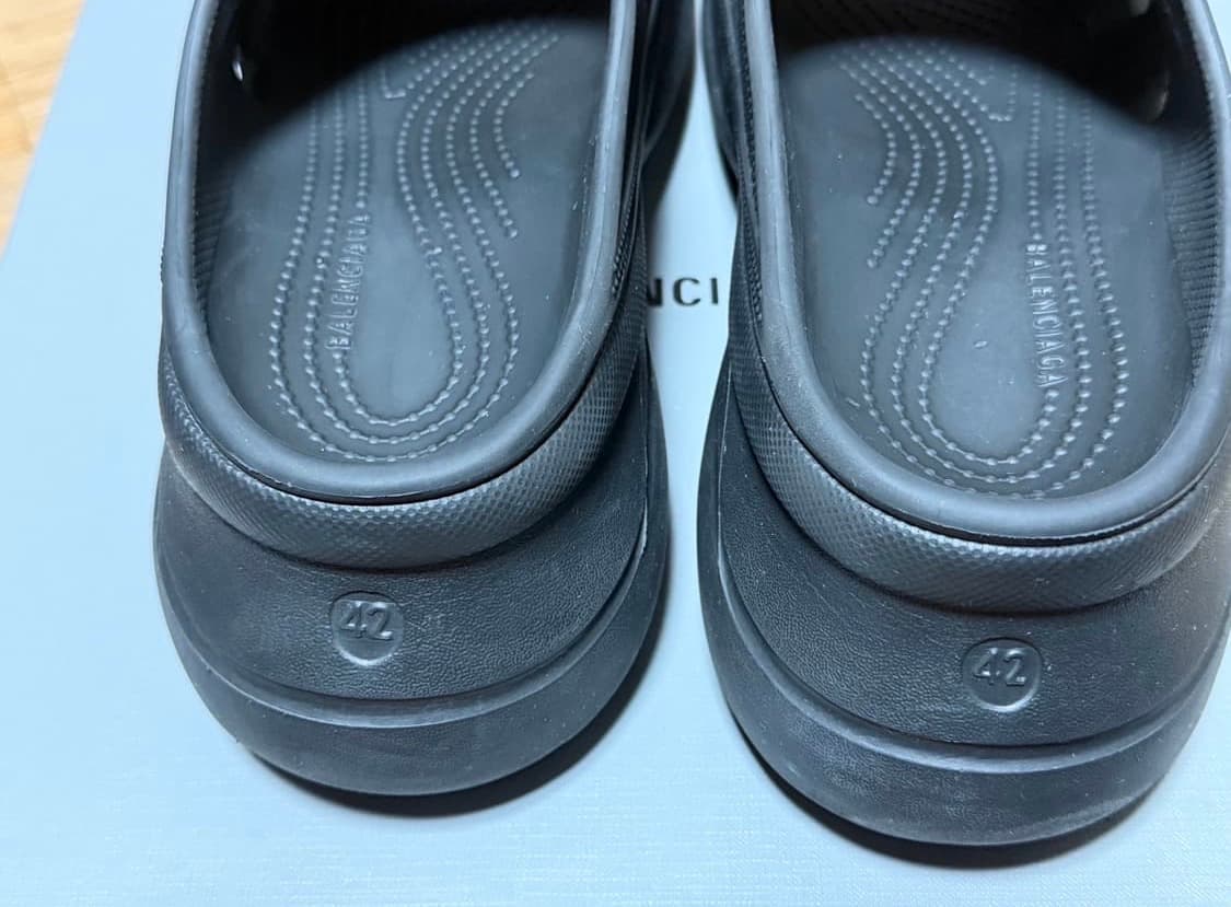 발렌시아가 크록스 뮬 상품이미지2