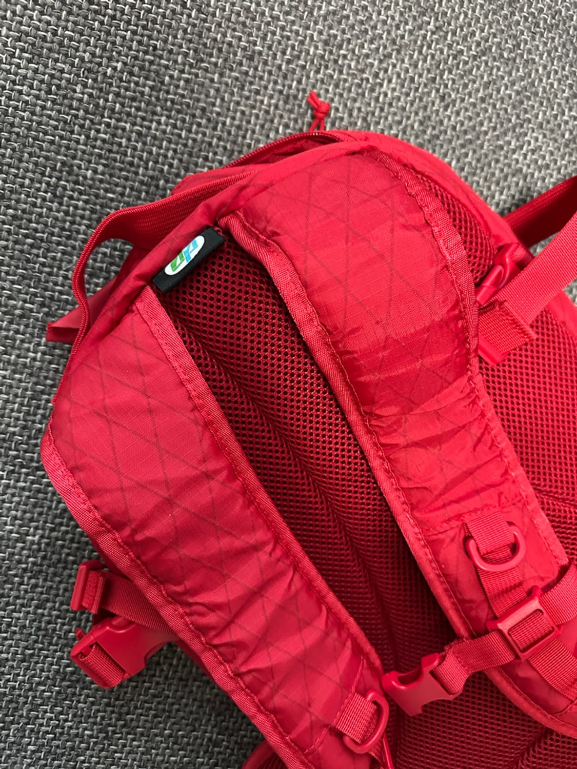 슈프림 백팩 레드 상품이미지5