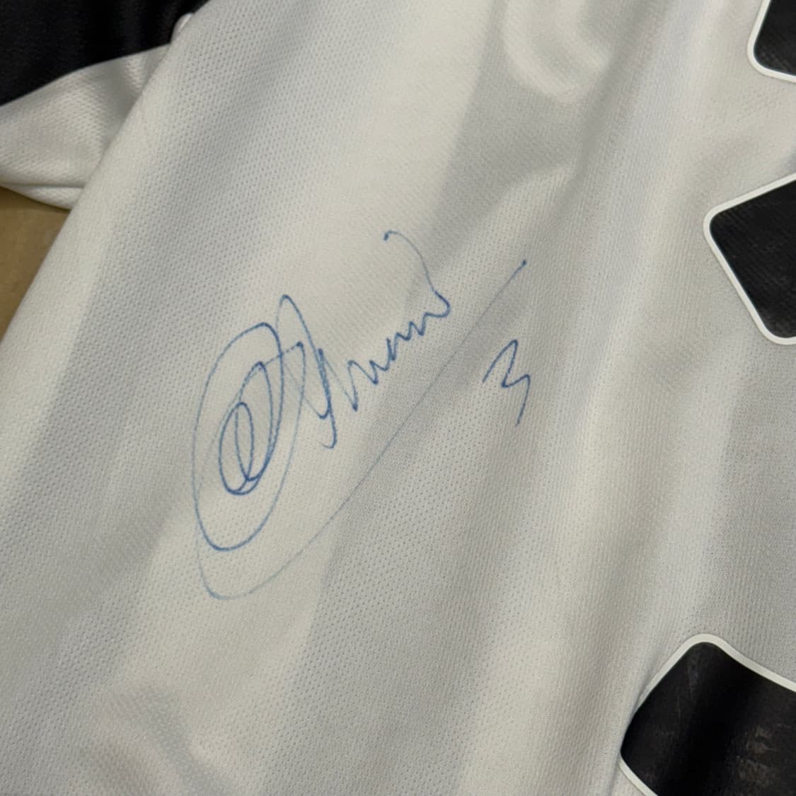 🫶🏻 새상품 아디다스 20-21 유벤투스 홈 키엘리니 싸인 유니폼   상품이미지8