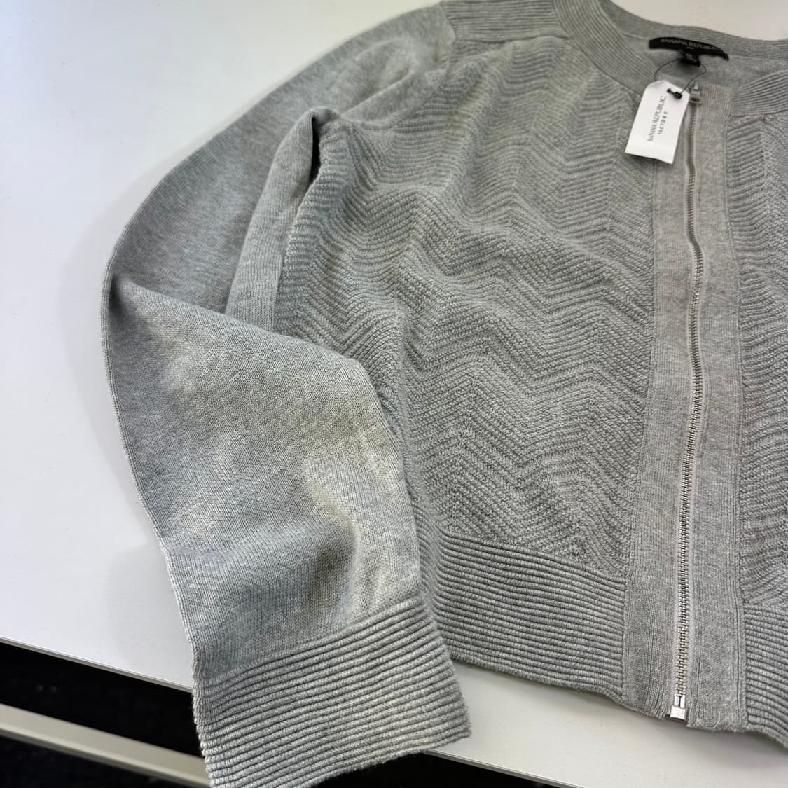 택달린새것 우먼M 바나나리퍼블릭 그레이 니트집업 상품이미지2
