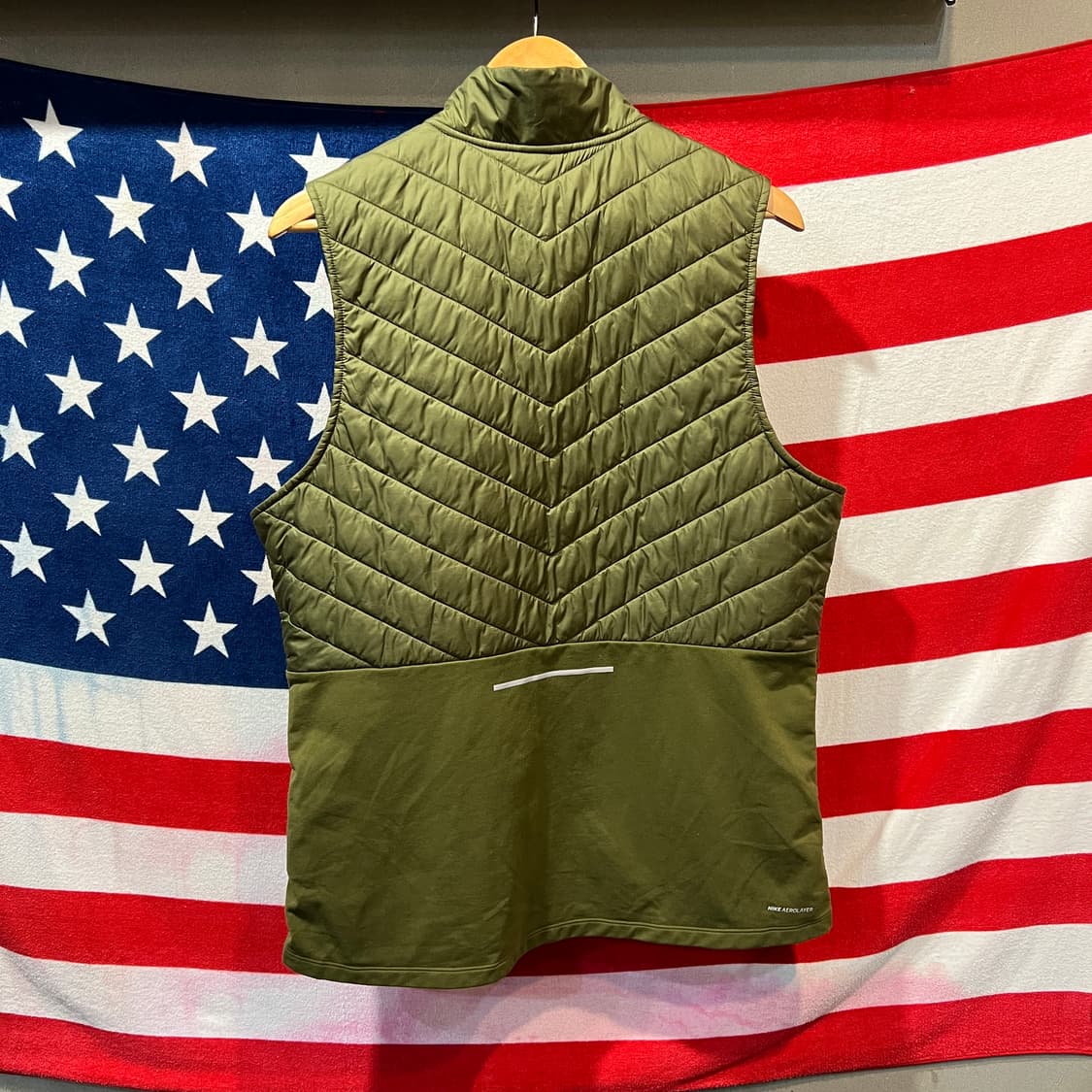 나이키 에어로로프트 베스트 상품이미지2