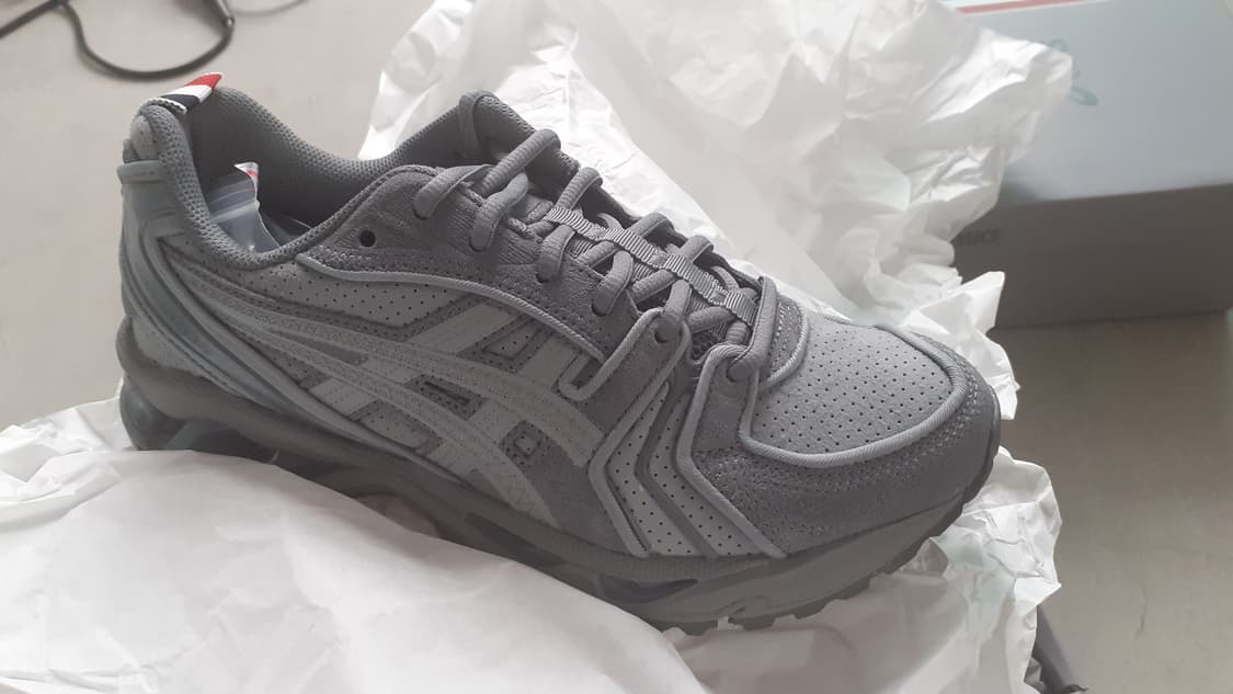 톰브라운 아식스 그레이 275 새상품 상품이미지1