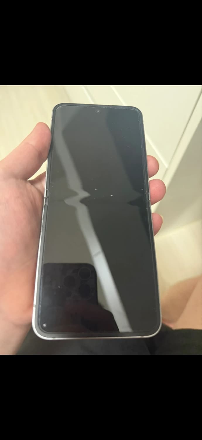 갤럭시 플립6 256GB S급 판매합니다. 상품이미지2