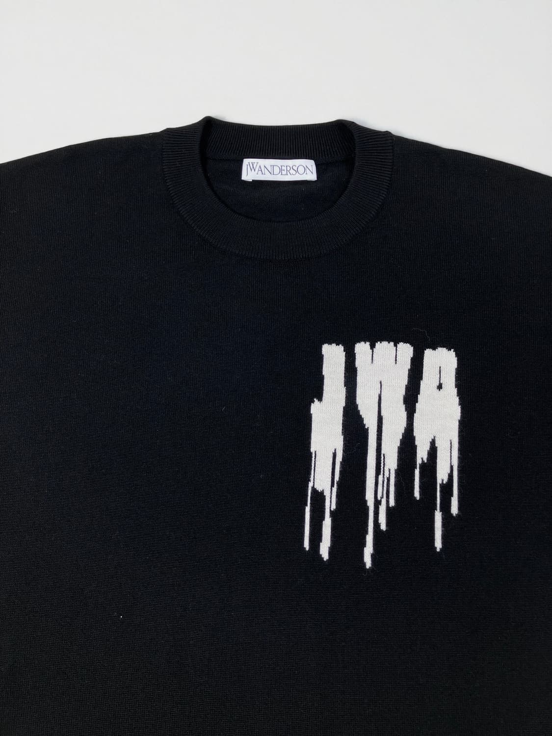 JW앤더슨 슬라임 로고 메리노 울 크루넥 니트 블랙 M사이즈 상품이미지3