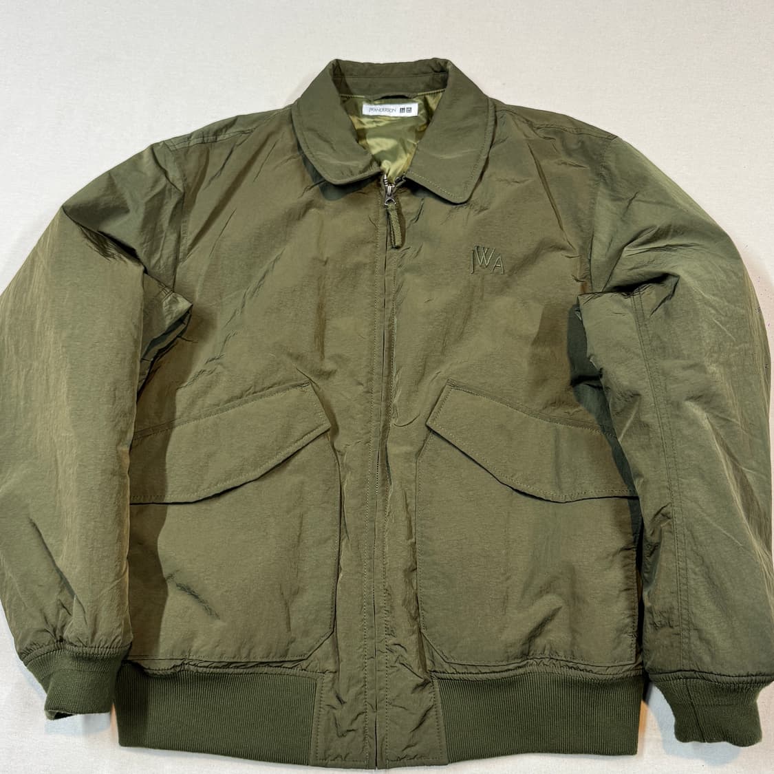 XL) 유니클로 JW ANDERSON 패디드 쇼트 블루종 자켓 올리브 상품이미지2