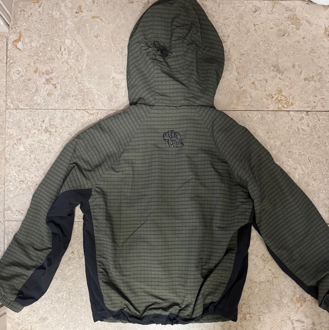 머트라 아심메트리컬 플래드 소프트쉘 그린 상품이미지5