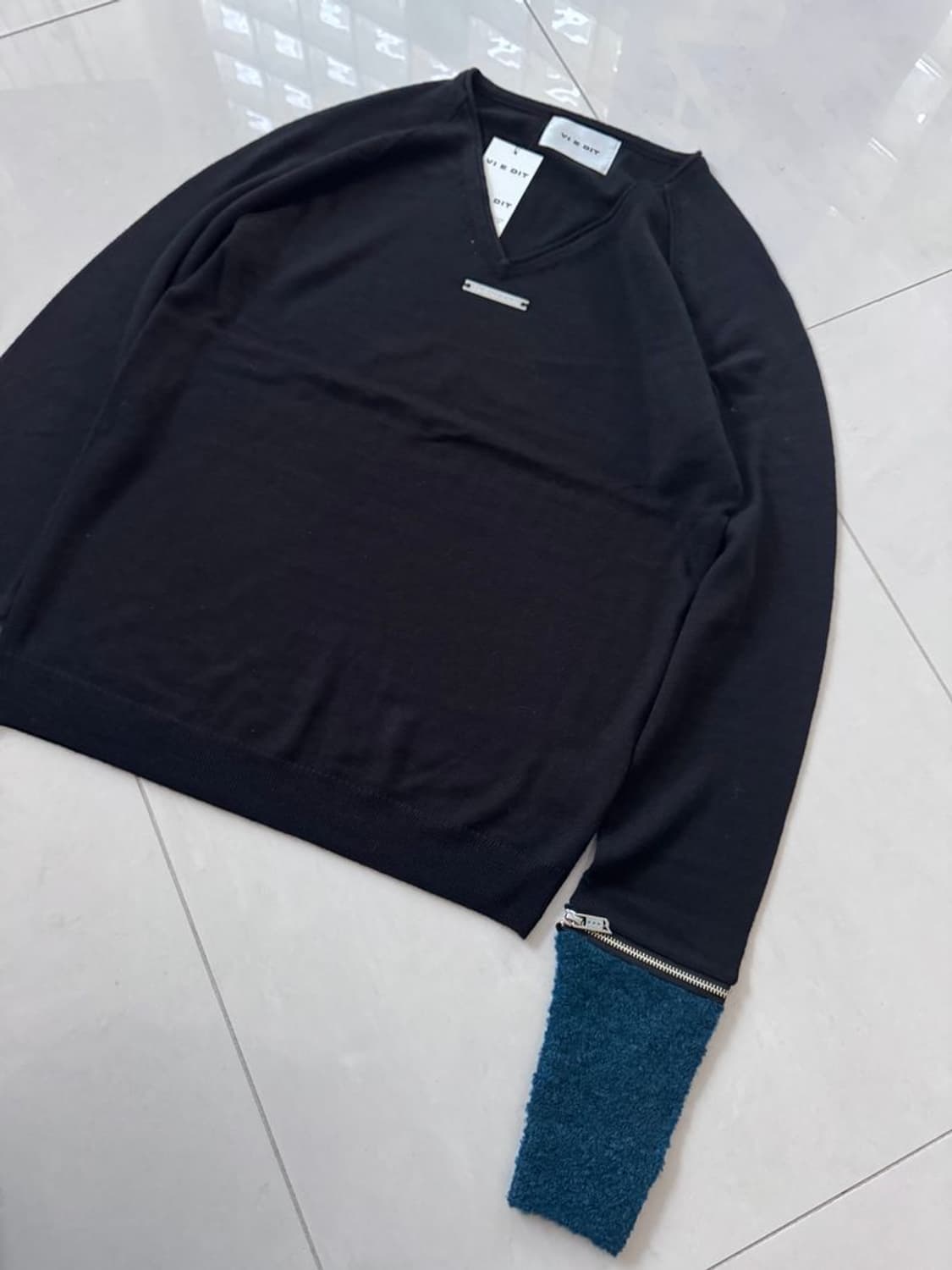 GLOVE V-NECK KNIT V넥 니트 상품이미지2