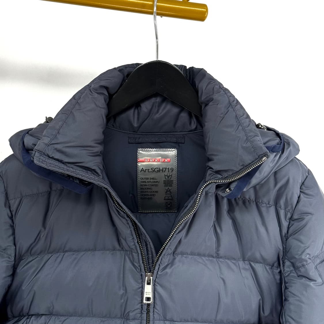 [46사이즈] 프라다 삼각로고 패딩 후드 자켓 (SGH719) 상품이미지6
