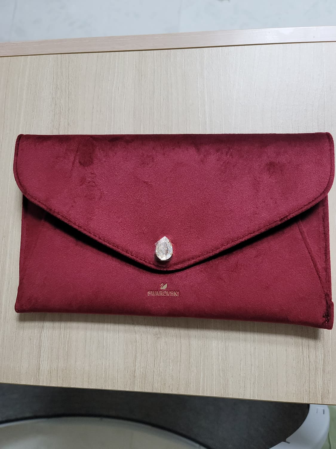 스와로브스키 버건디 빅큐빅 벨벳 미니 파우치 새제품
 상품이미지1