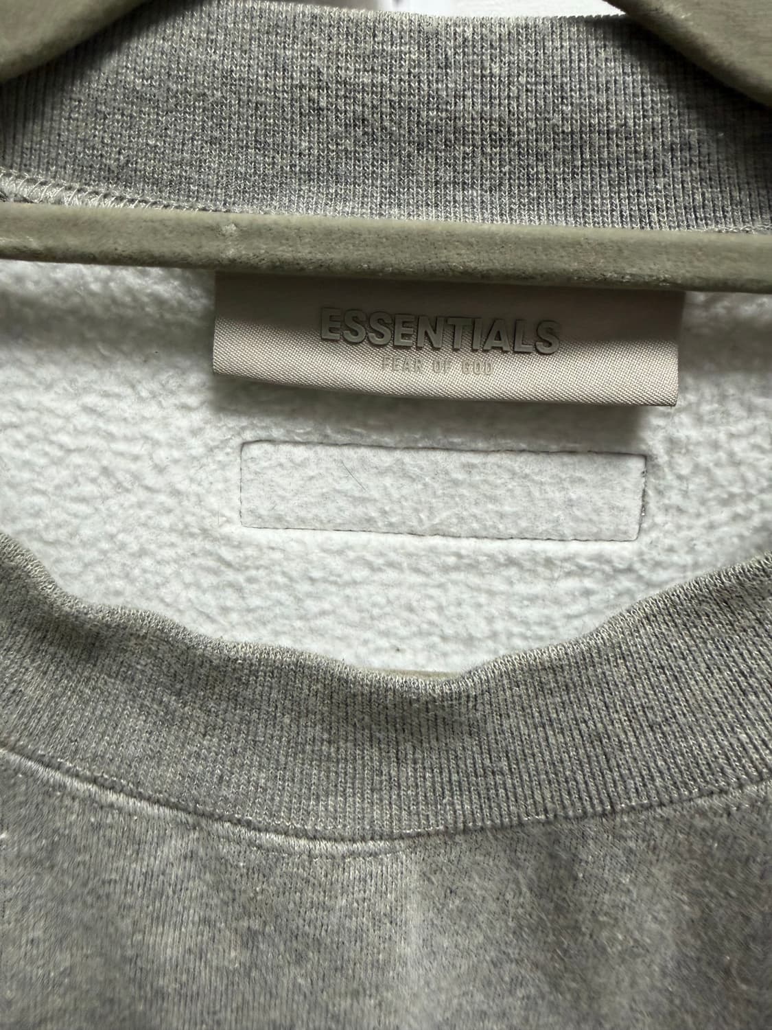 에센셜 더 코어 컬렉션 크루넥 스웨트셔츠 다크 오트밀 L사이즈 상품이미지4