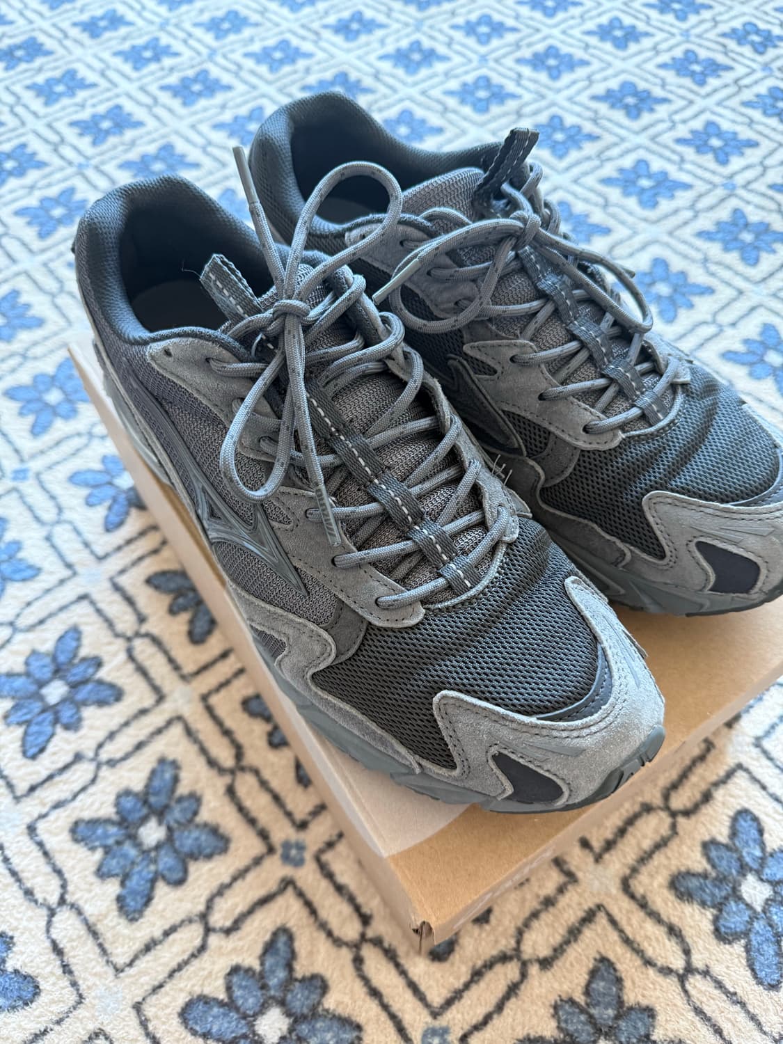 미즈노 웨이브라이더 슬로우스테디클럽 콜라보 275 상품이미지1