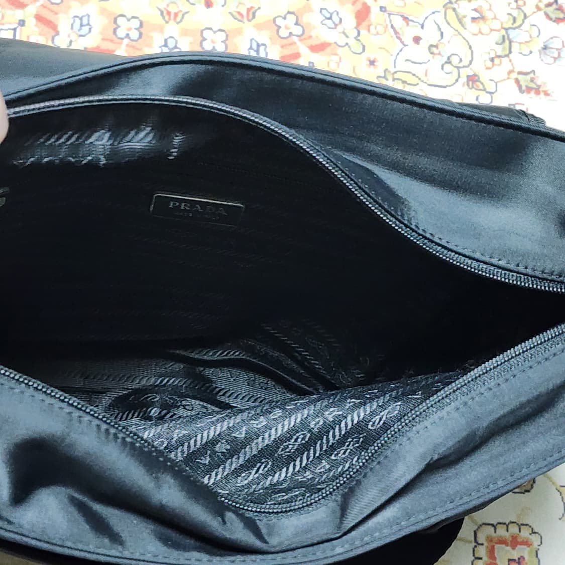 프라다 나일론 스포츠 크로스백 메신저백 상품이미지6