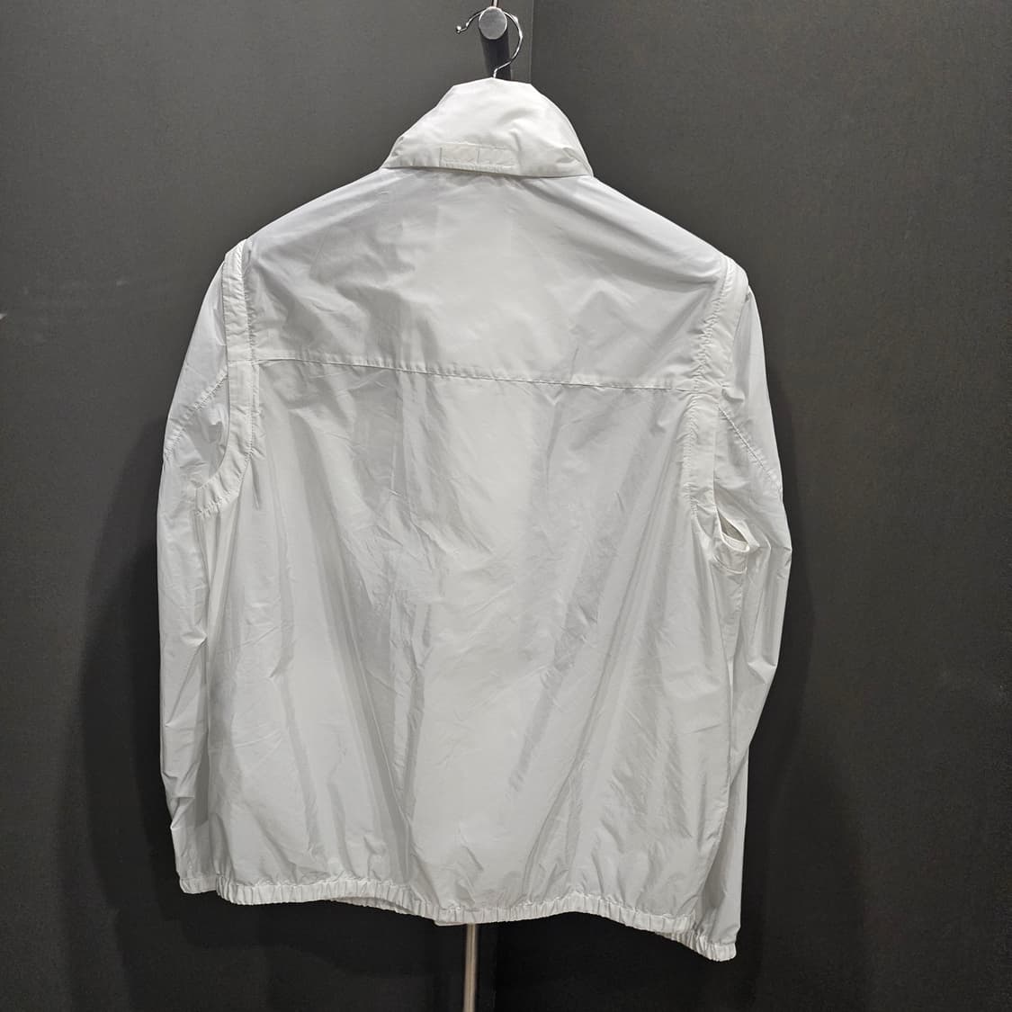 프라다 리나일론 삼각로고 셔츠자켓 상품이미지3