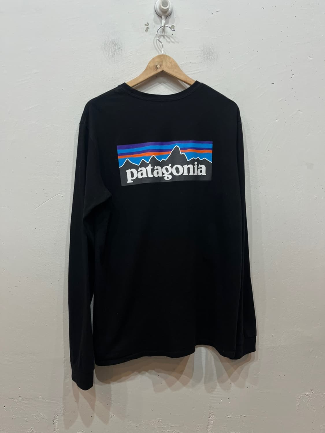 파타고니아 롱슬리브 블랙 L 상품이미지2