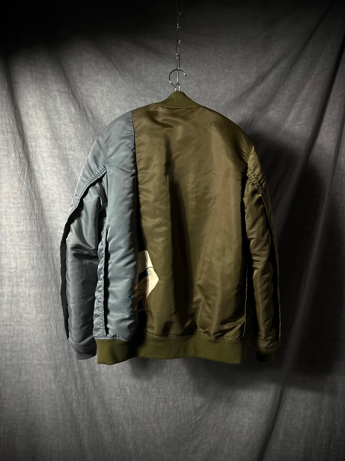 Undercover “The Hand” MA-1 Bomber Jacket 상품이미지4