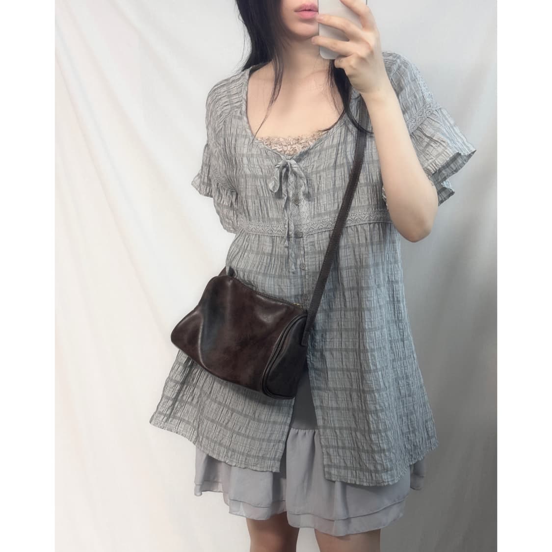 체크 패턴 타이 넥 레이스 디테일 버튼 원피스 상품이미지1