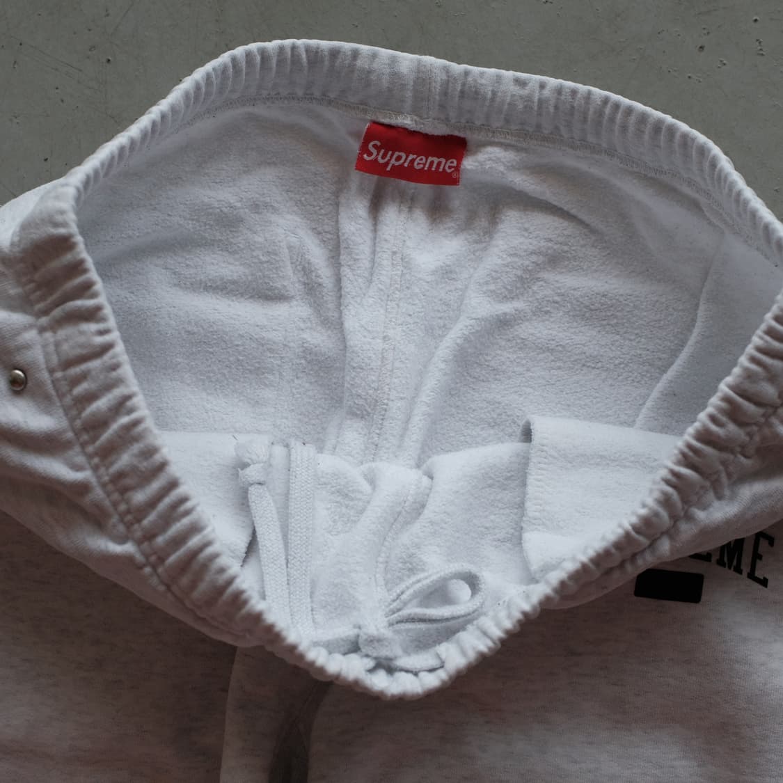 2018FW Supreme Studded Sweat Pants 상품이미지4