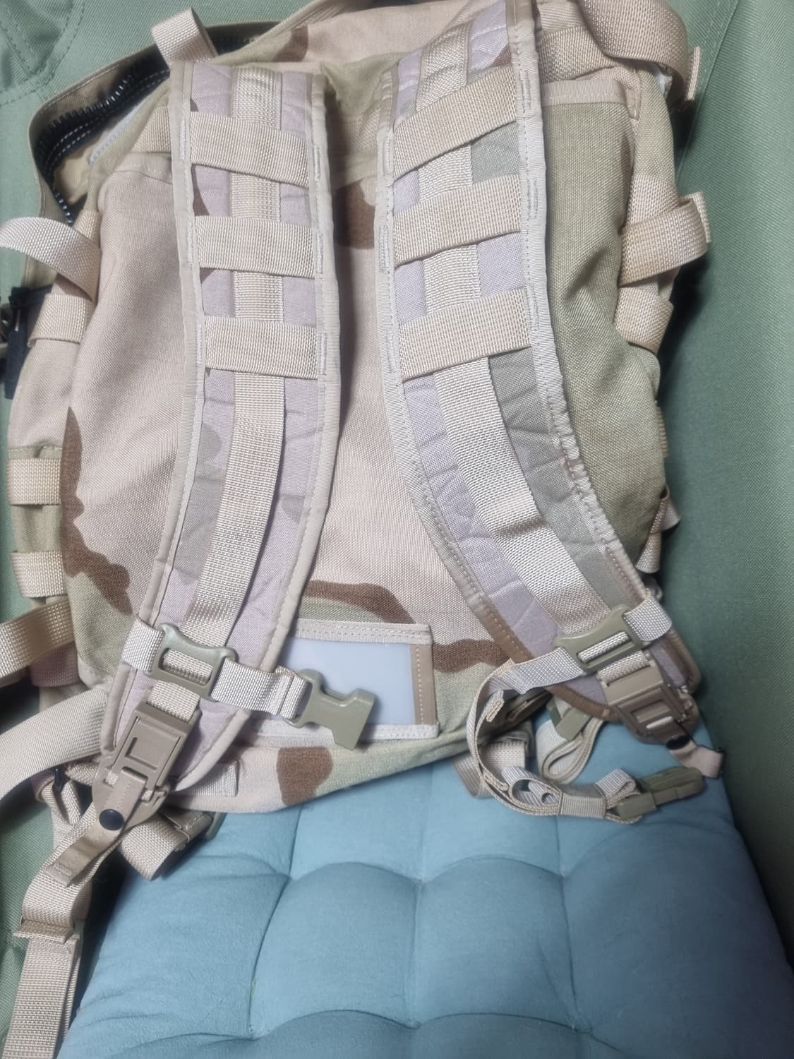 [민트급] 미군 오리지널 사막삼색(DCU) 몰리2 백팩 판매합니다 상품이미지2