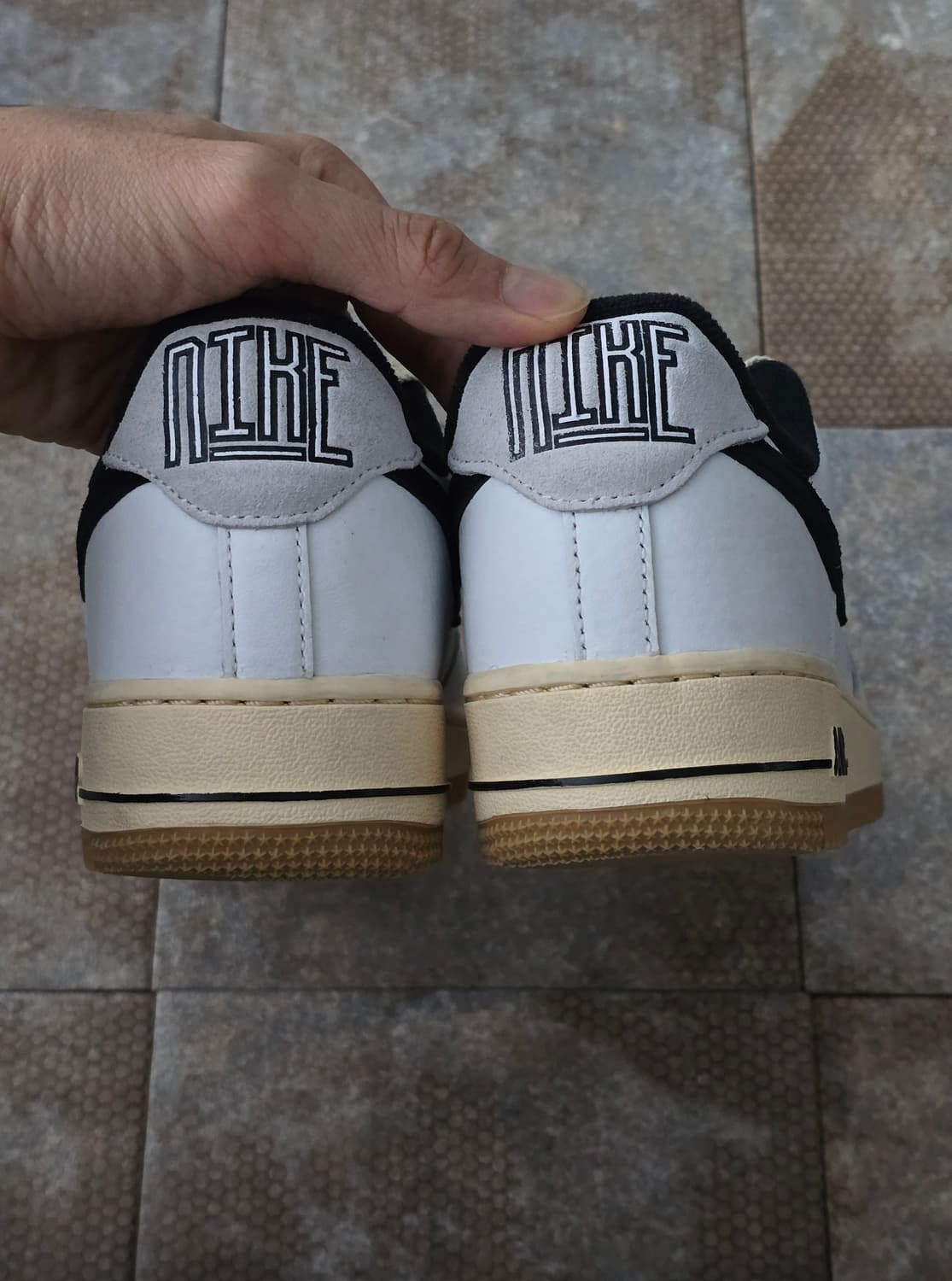 (250)나이키 에어 포스 1 07 lx 블랙 앤 서밋 화이트 상품이미지7