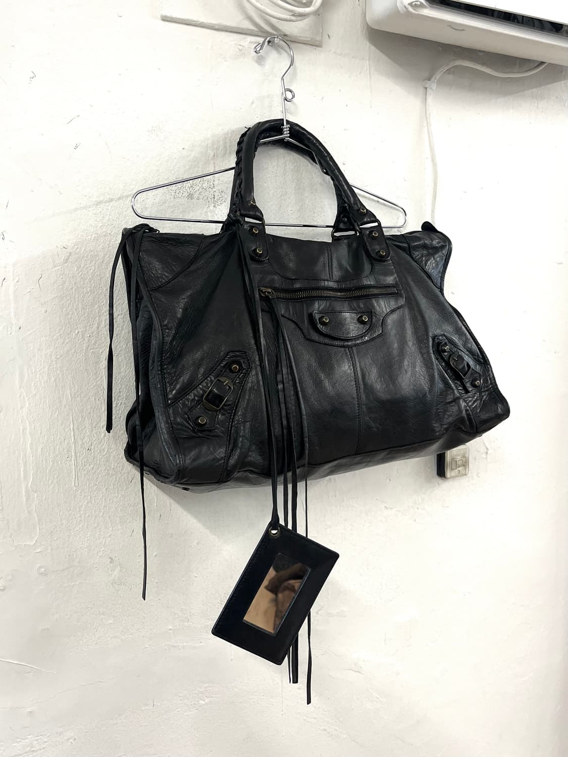 발렌시아가 클래식 워크 모터백 상품이미지2