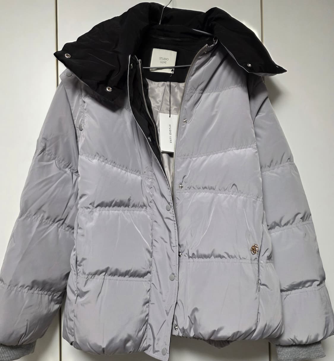 스투디오럭스 그레이 투웨이 웰론패딩 상품이미지4
