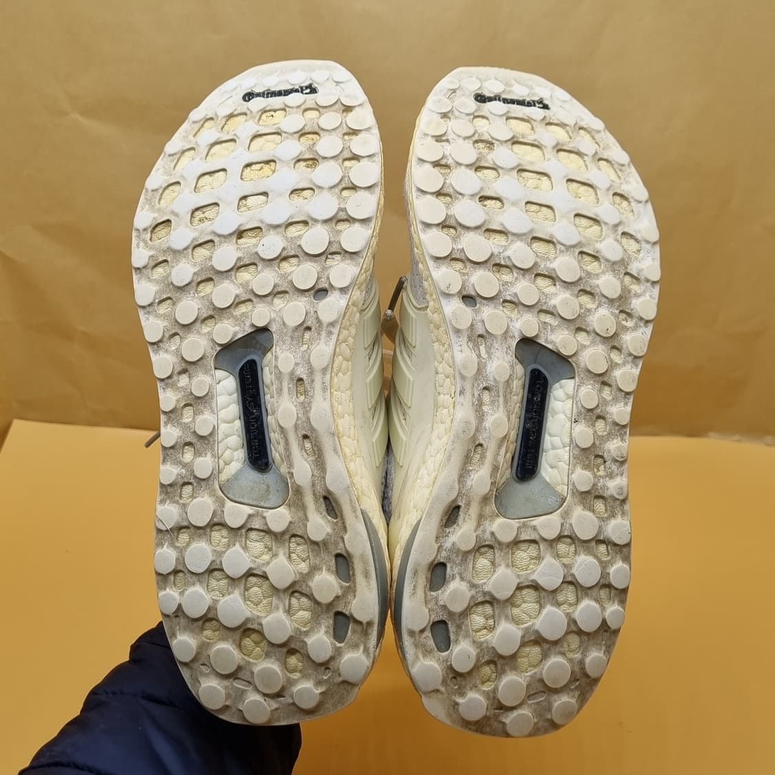 아디다스 울트라부스트 여성운동화235  상품이미지3