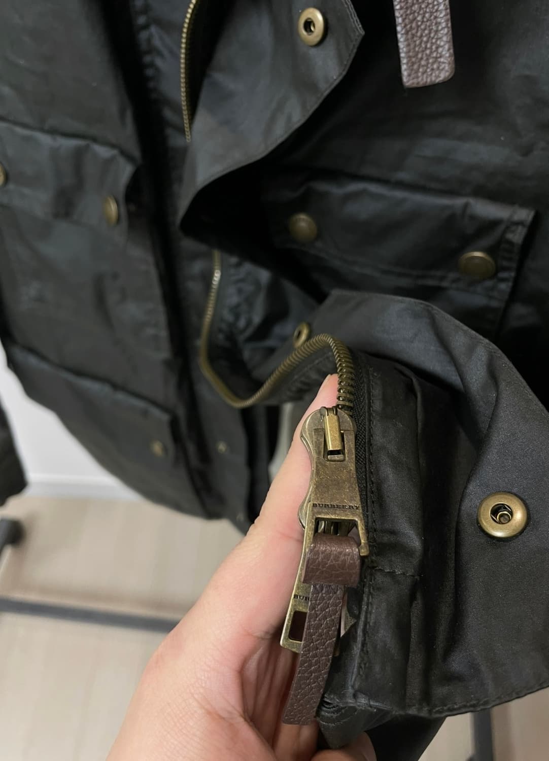 (M) 버버리 브릿 투웨이 올리브 왁스 자켓 상품이미지7