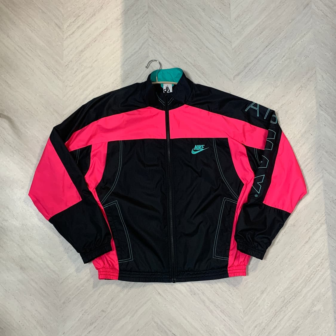 나이키 아트모스 트랙자켓 s사이즈 상품이미지1