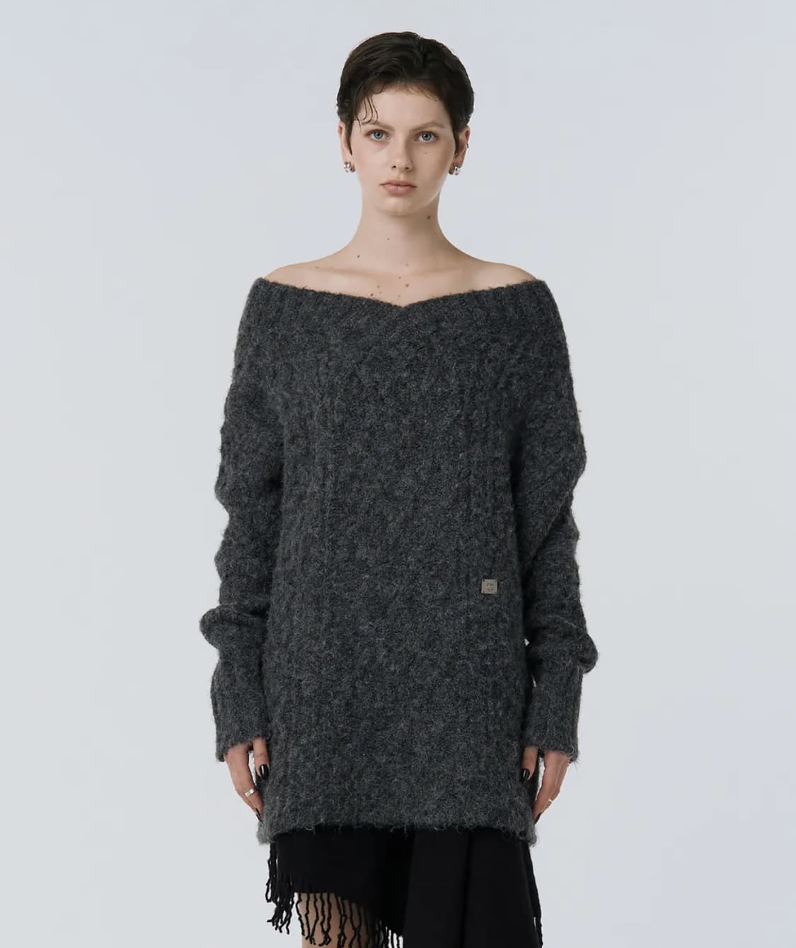 [택O]트리밍버드 니트 Oversized Off-Shoulder Knit 상품이미지1