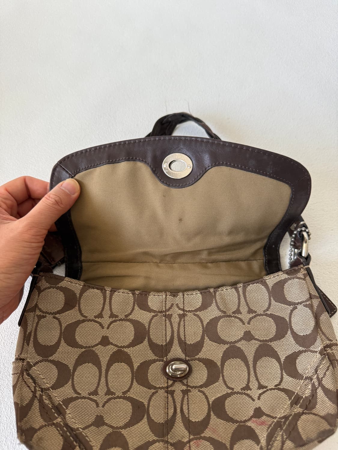 코치(COACH) 모노그램 숄더백 상품이미지4