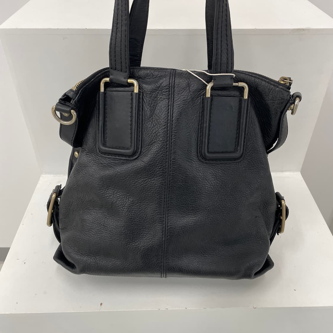 지방시 블랙 레더 나이팅게일 토트백 상품이미지3