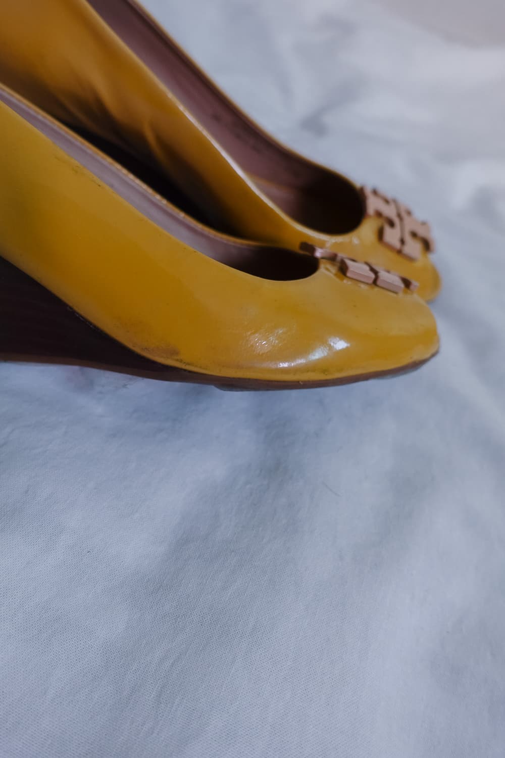 ToryBurch yellow wedge heel 상품이미지4