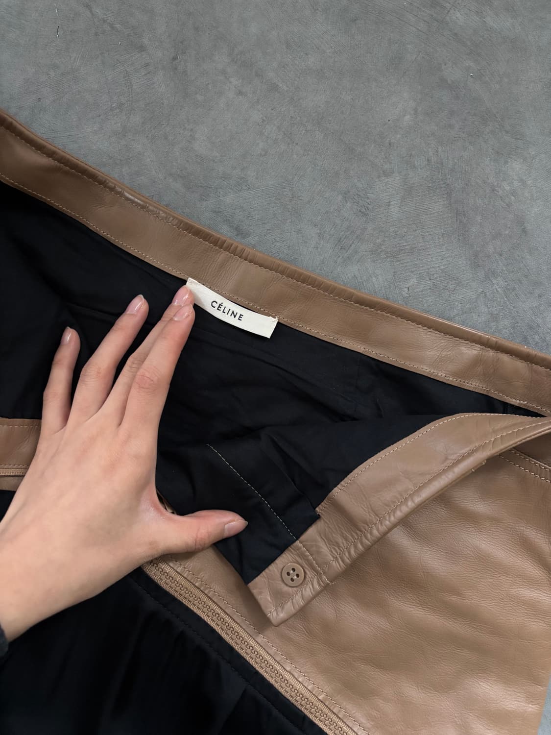 CELINE 셀린느 카프스킨레더 미디 스커트  상품이미지5