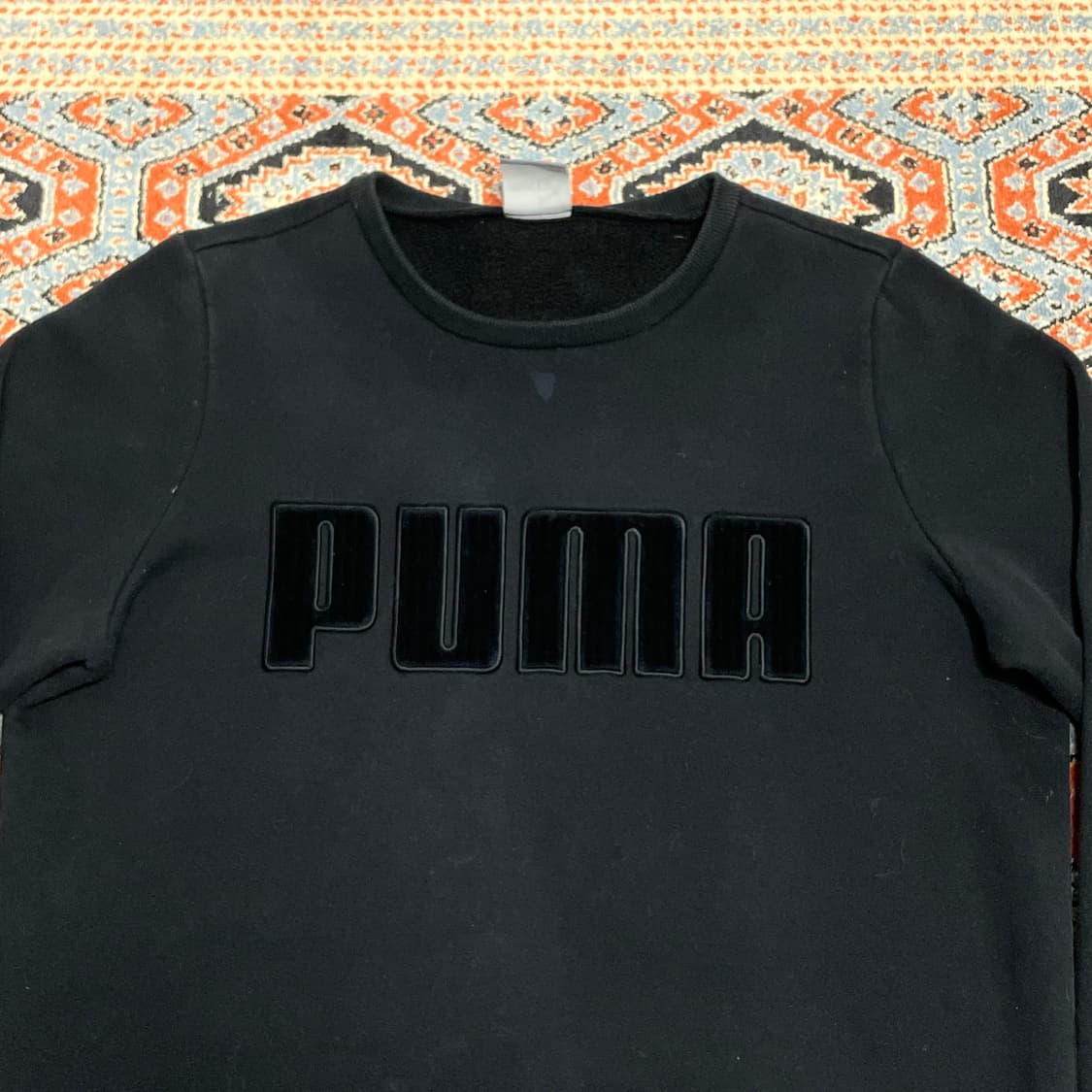 푸마 벨벳 스펠로고 블랙 기모 맨투맨 여성M 상품이미지2