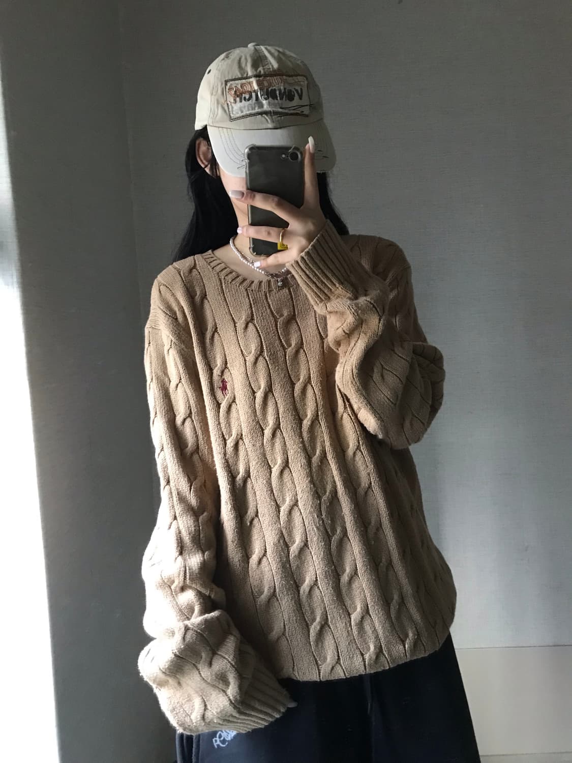 폴로 베이지 케이블 니트 상품이미지1