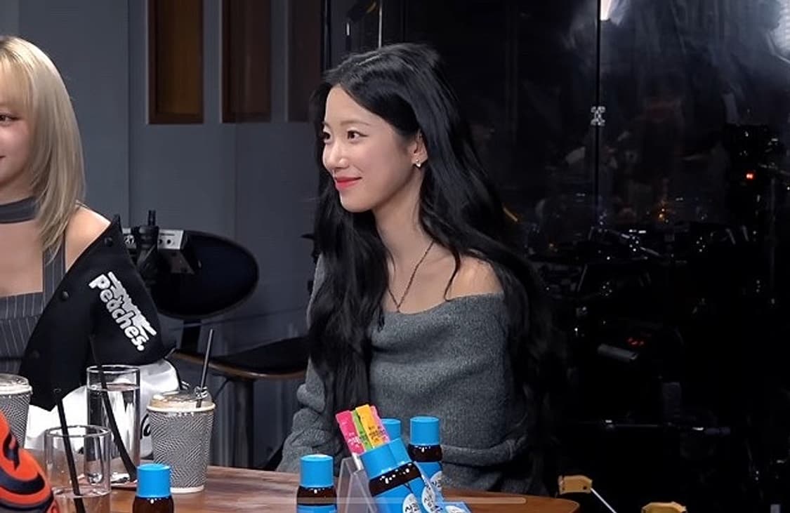 파르티멘토 우먼 부클 오프숄더 니트 탑 차콜 상품이미지3