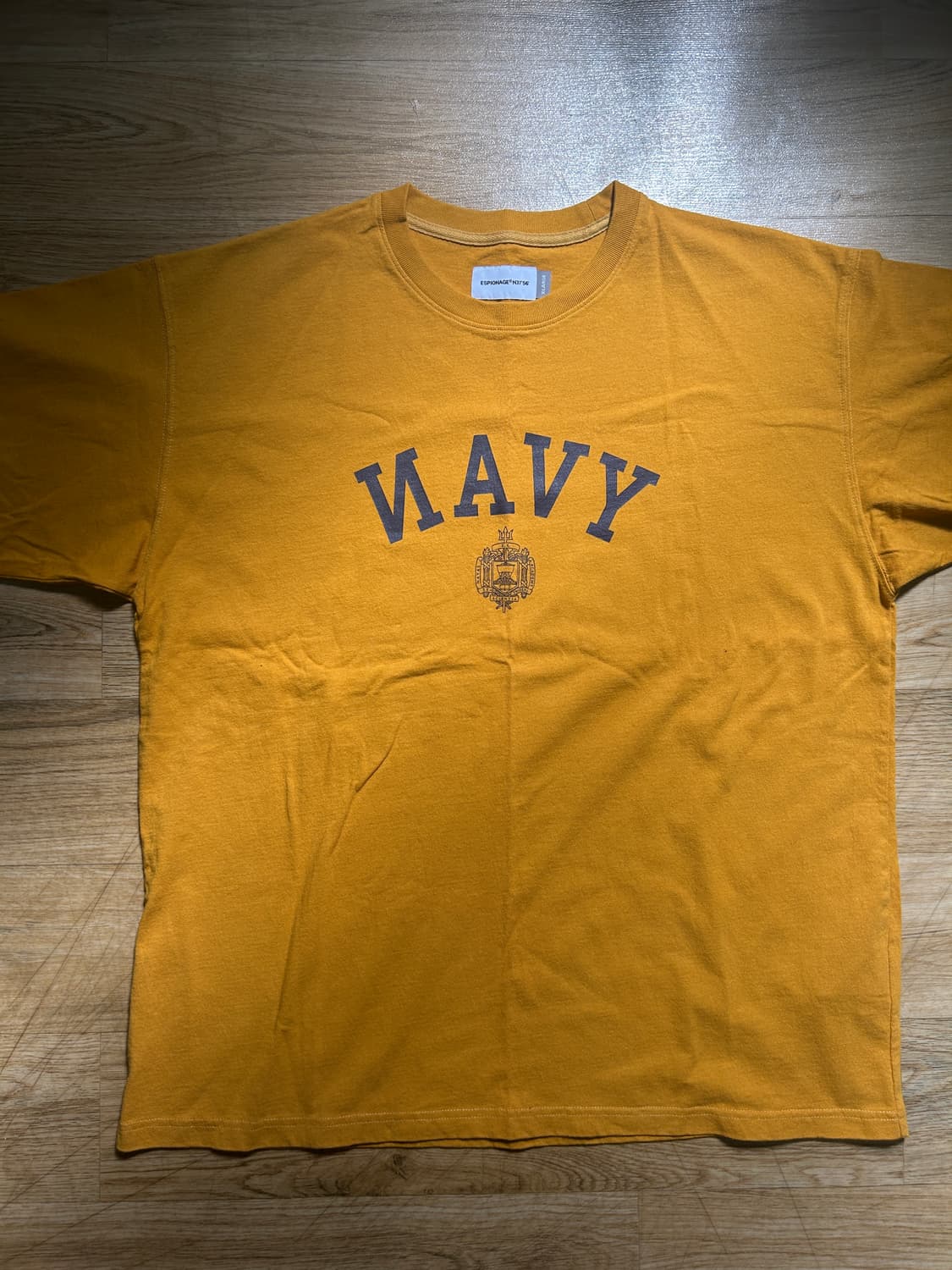 에스피오나지 반팔티 NAVAL Academy Tee Mustard 상품이미지2