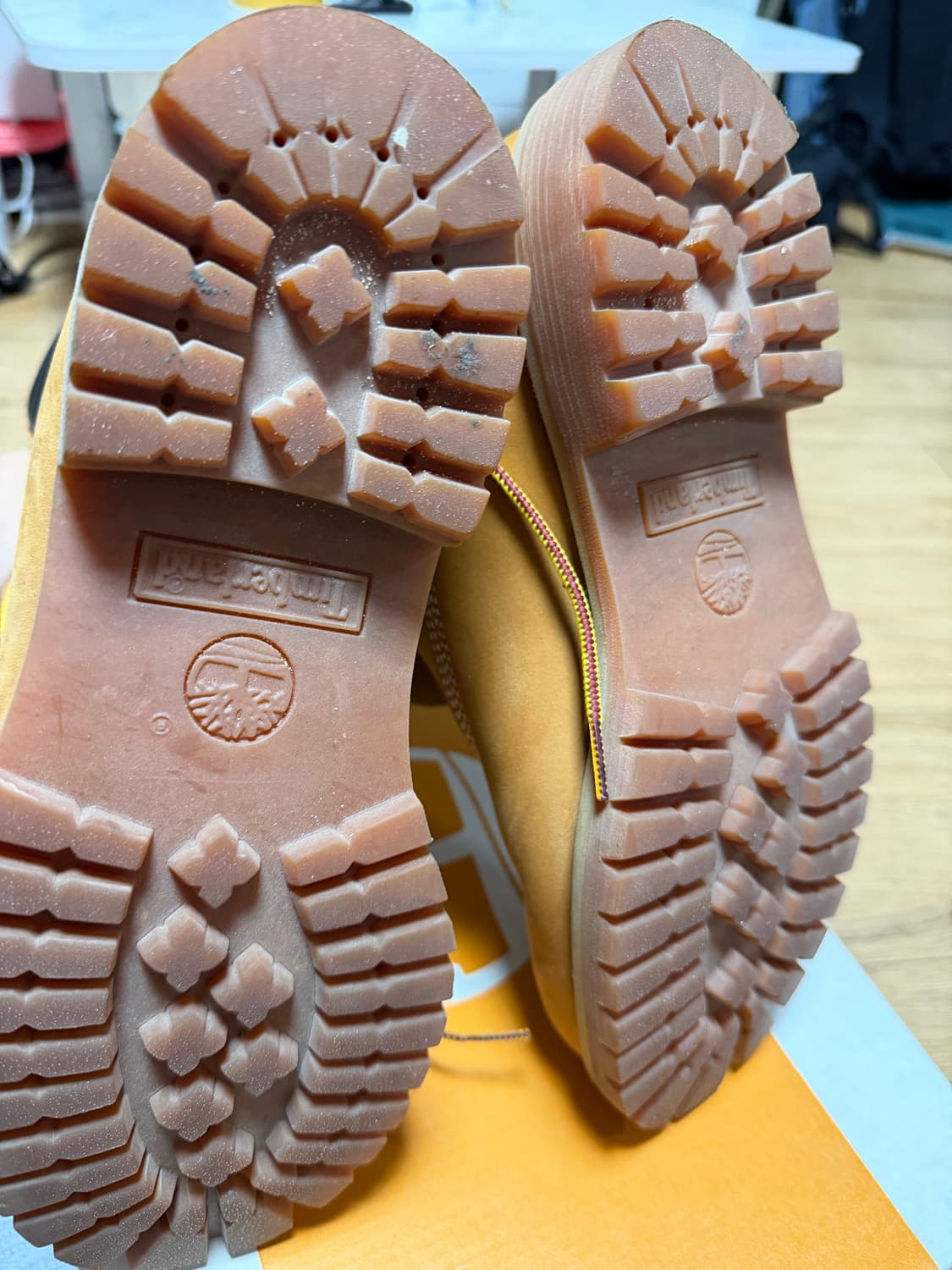 팀버랜드 프리미엄 6인치 워터프루프 부츠 위트 누벅 - 와이드 260 상품이미지6