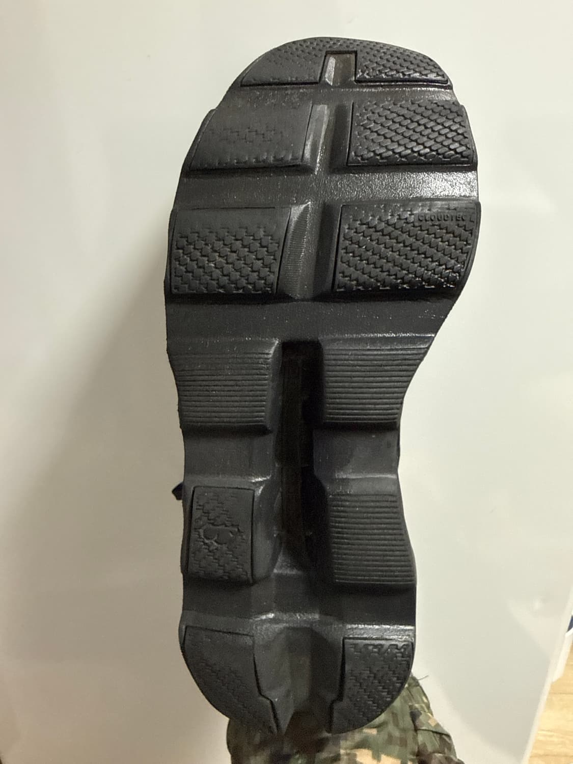 On Running Cloudmonster Void Black  EU43 상품이미지7