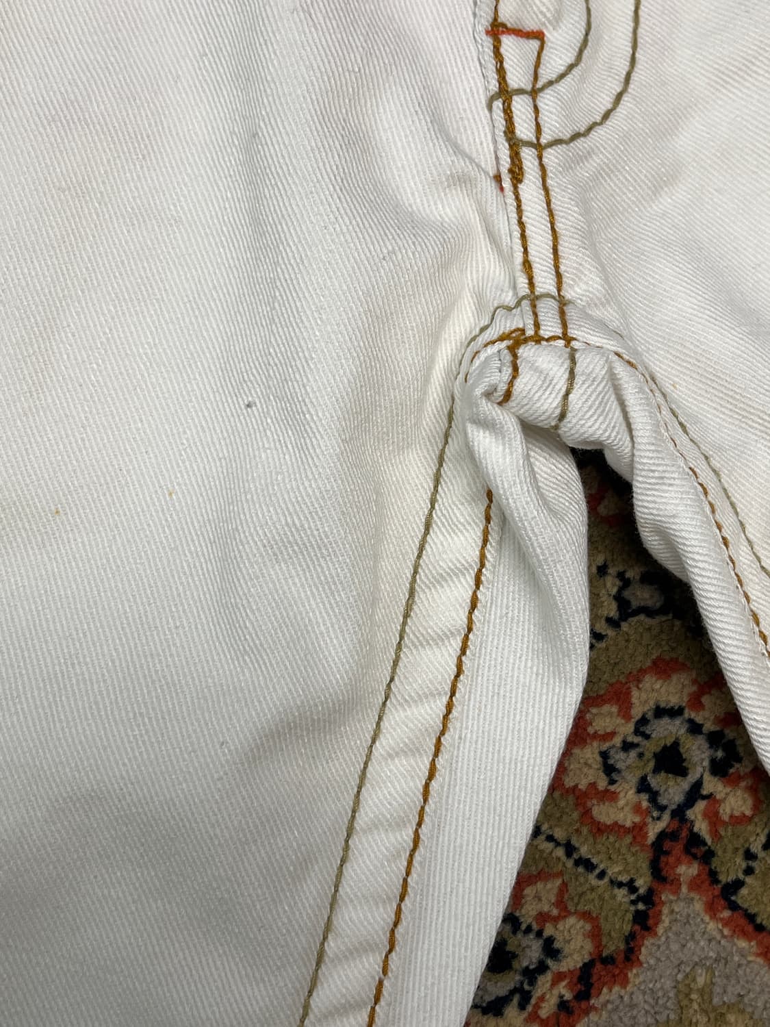 [30] 트루릴리전 화이트 아트웍 조이 빅티 부츠컷 플레어진 상품이미지8