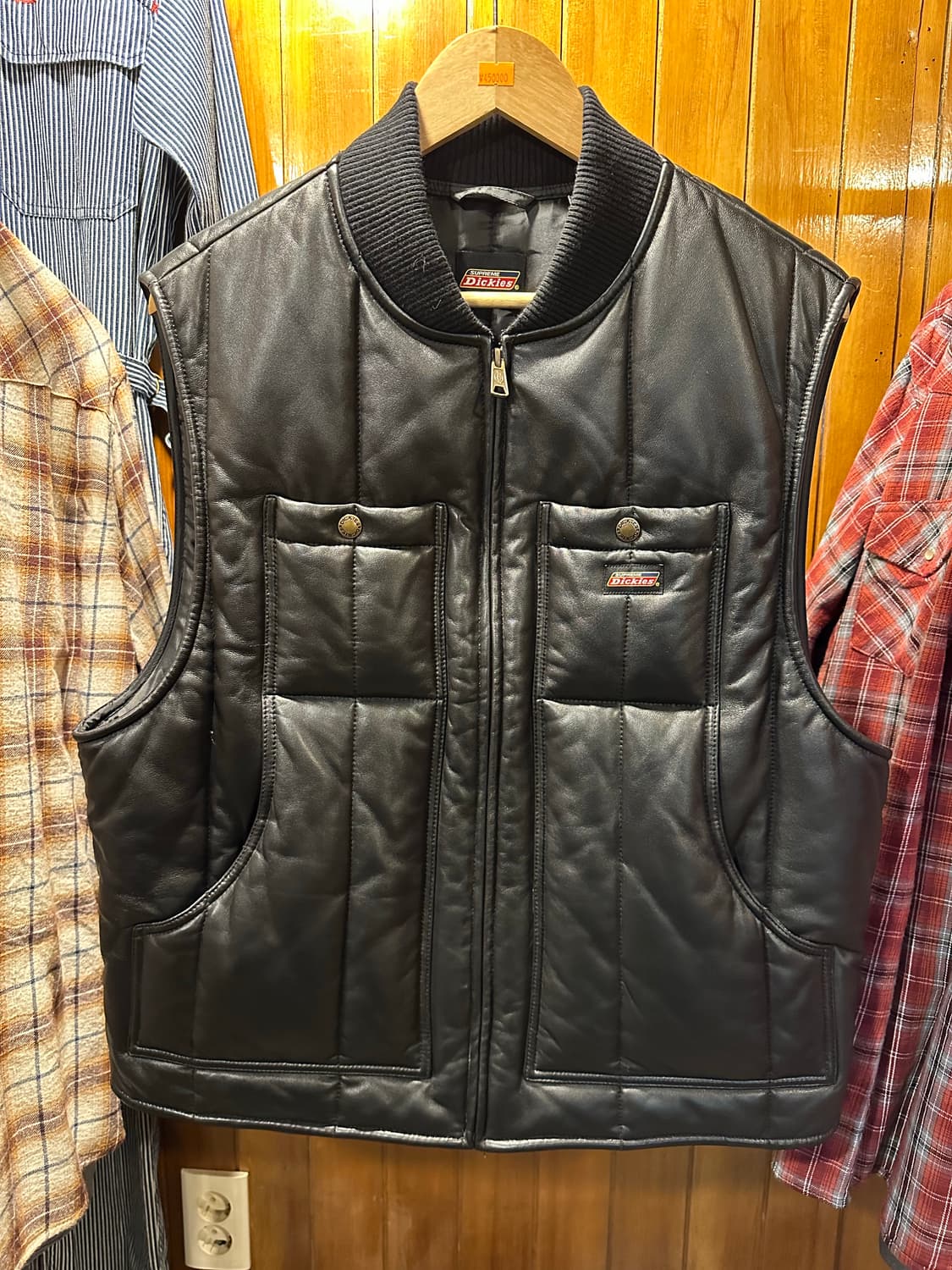 슈프림 X 디키즈 레더 워크 베스트 블랙 23FW 상품이미지2