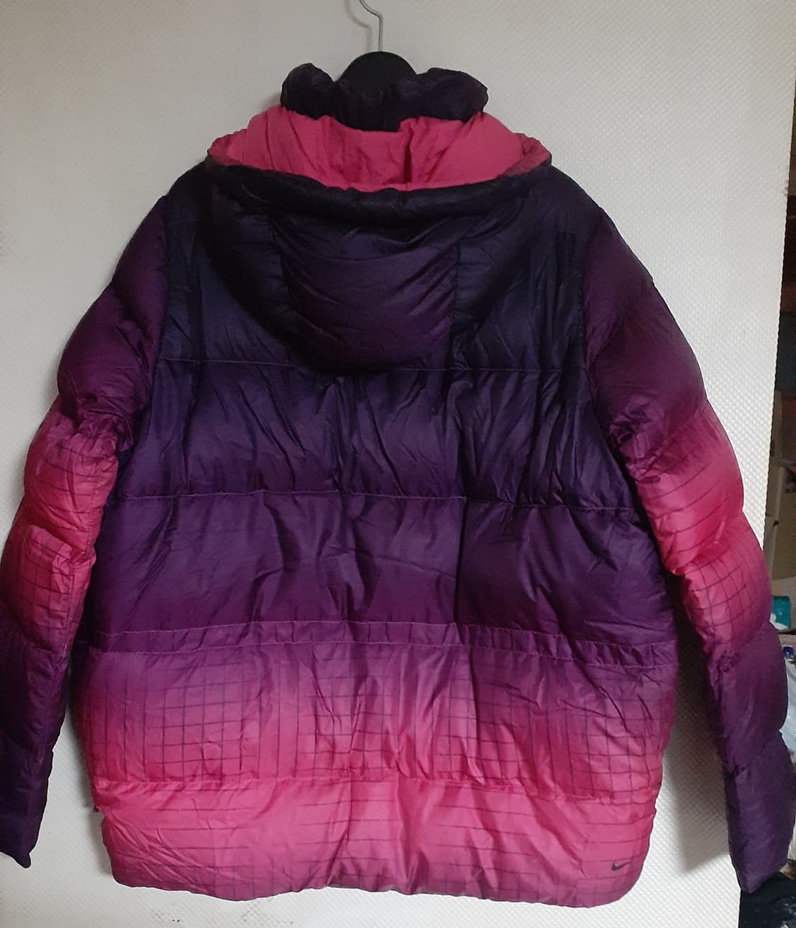 나이키 ACG 여성 구스다운 그라이데이션 패딩 상품이미지3