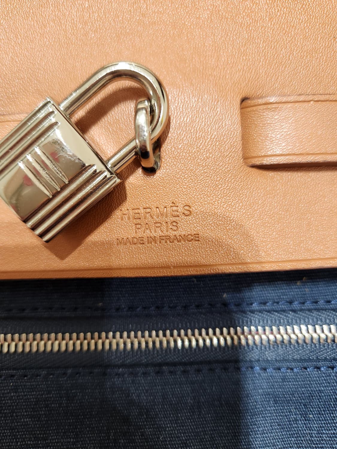 에르백 Herbag 31사이즈 네이비 카멜 안감 핑크 상품이미지4