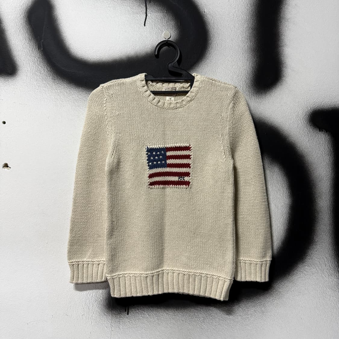 폴로 랄프로렌 성조기 빅 패치 딱붙핏 크롭 니트 오트밀 상품이미지1