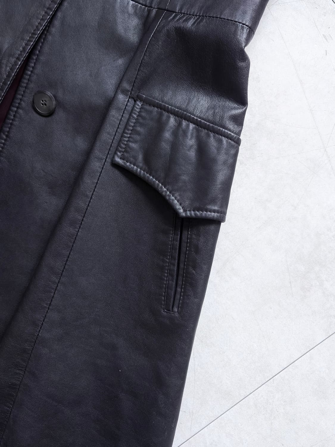 Vintage : Wide Lapel Black Leather Maxi 상품이미지8