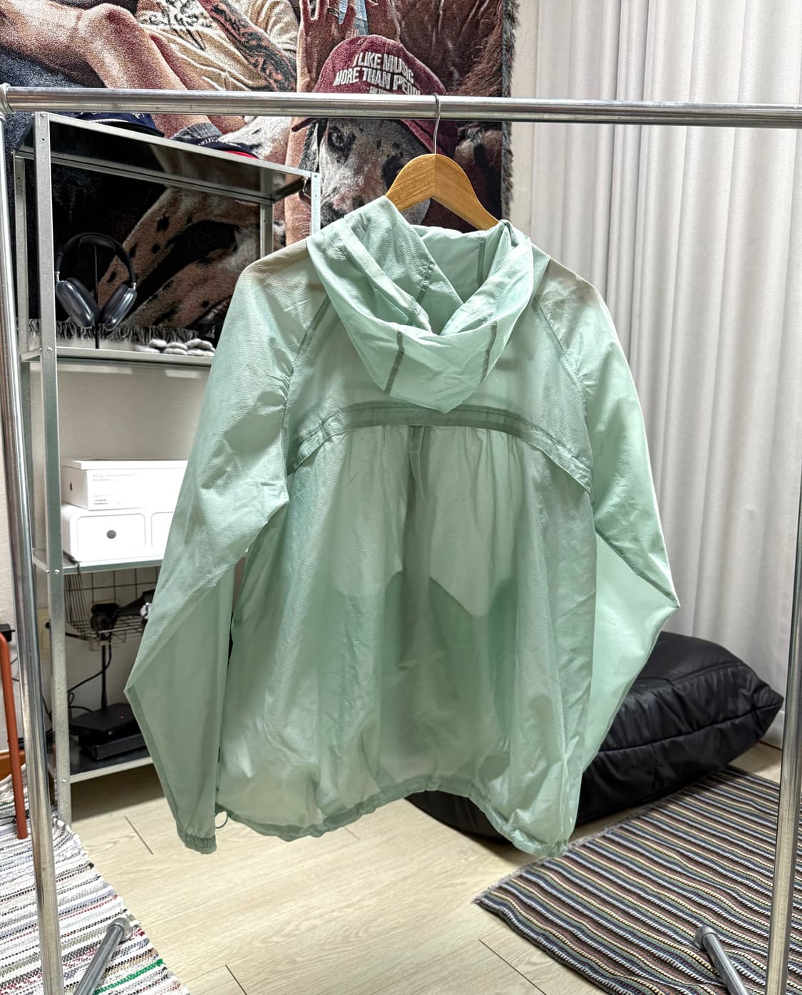 더뮤지엄비지터 러브 바람막이 상품이미지3