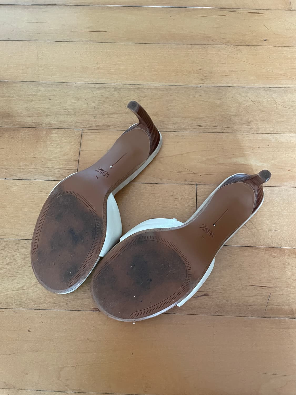 Zara 레더 힐 상품이미지5
