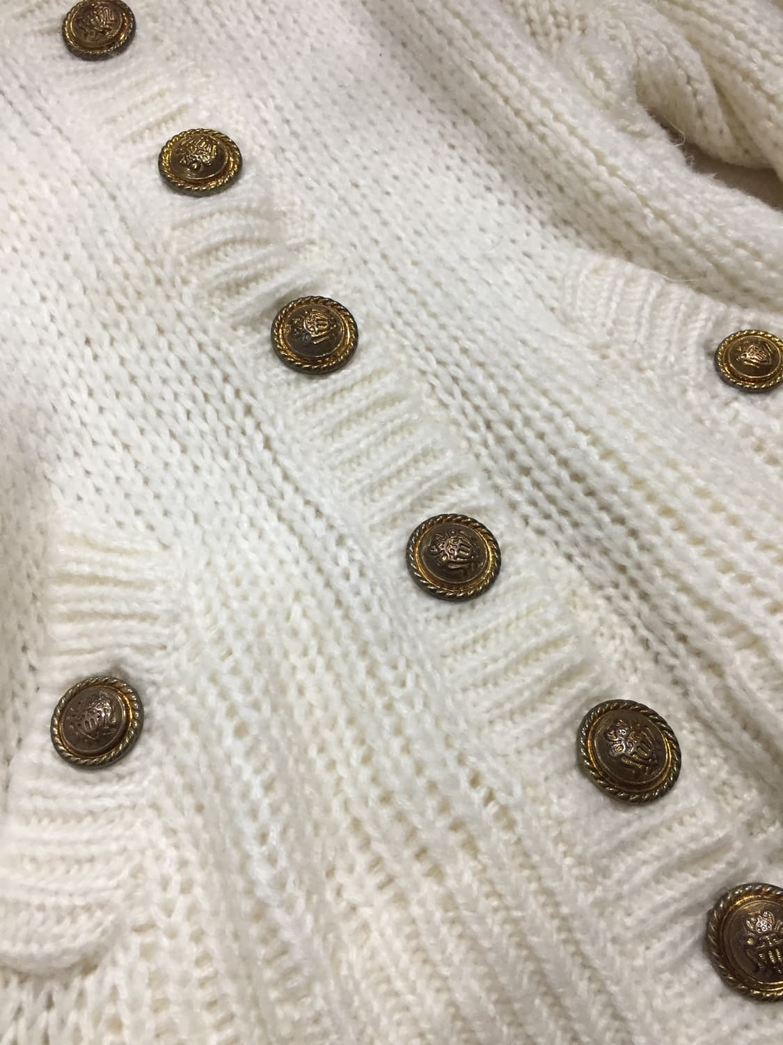 {d.i.a} Gold Button Hood Knit Cardigan 상품이미지3