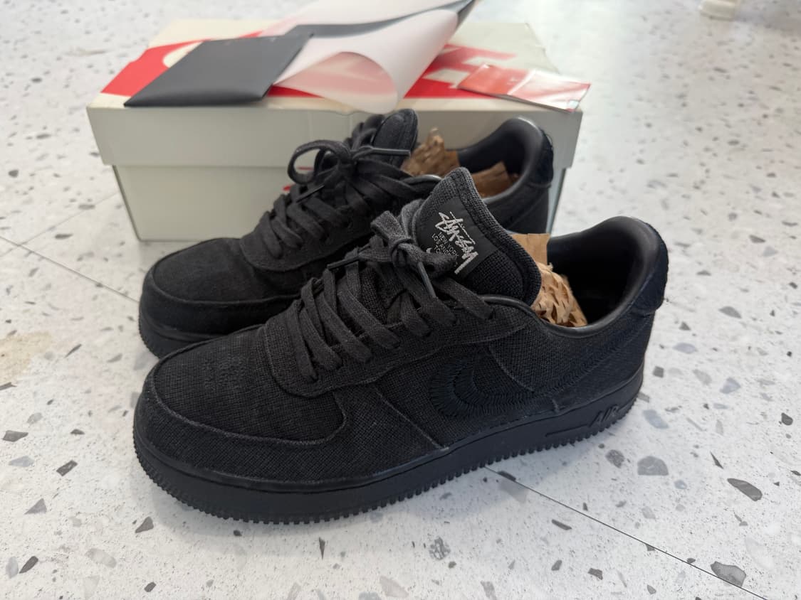 나이키X스투시 에어포스1 트리플블랙 상품이미지1