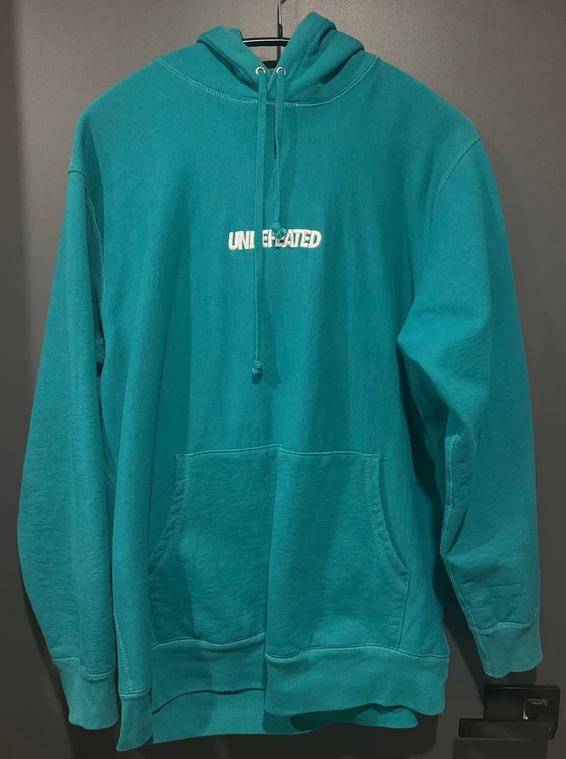 (XL) 언디핏 로고 후드 상품이미지1